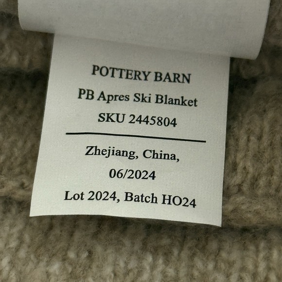 Pottery Barn Apres Ski Blanket 96"X92" Snow Winter/ Cabin Mountain Home Lodge - Picture 6 of 6